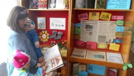 Презентация книжной выставки «Семейный букет»