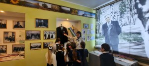 Экскурсия в выставочный зал Т. Тагирова«Заглянем в историю»