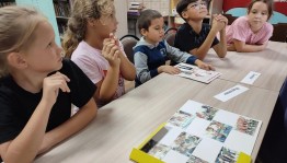 Познавательный час «Весёлые знатоки».