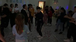 Игровая дискотека для детей «Зажигай-ка»