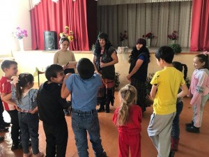 Игровая эстафета «В замке снежной королевы»