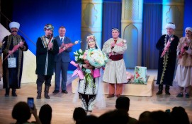 Восточная премьера: в Уфе прошел бенефис Гульшат Гайсиной Восточная премьера: в Уфе прошел бенефис Гульшат Гайсиной