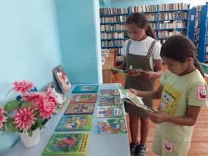 Книжная выставка «В гостях у сказки»