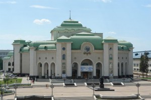 Башдрамтеатр готовится принимать у себя артистов из Оренбурга, Симферополя и Казани