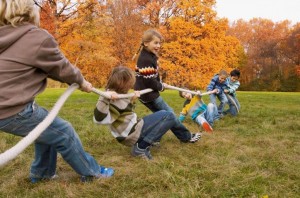 Спортивно - развлекательные игры на свежем воздухе «Знай наших»