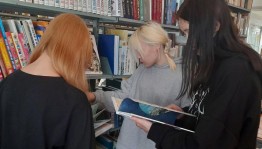 Экскурсия «Путешествие по книжным полкам»