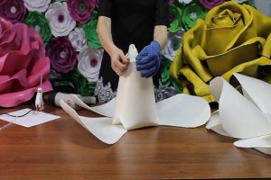 Мастер – класс «Цветы из изолона».