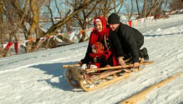 Игровая программа «Санки- саночки»