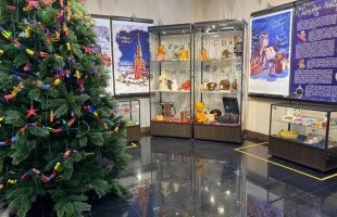В Республиканском музее Боевой Славы открылась выставка «Новогодняя фантазия»