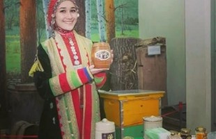 10 картин выставки "Бурзянская пчела" пополнят фонд Национального музея РБ