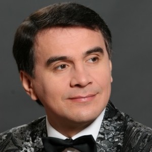 Поздравление министра культуры РБ Амины Шафиковой с юбилеем народного артиста Башкортостана Идриса Газиева
