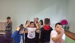 Игровая программа «Полет в страну знаний»