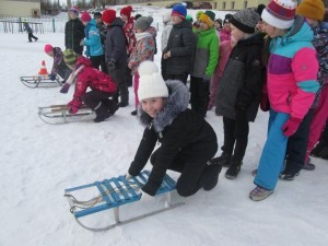 Спортивная программа «Под горку на санках»
