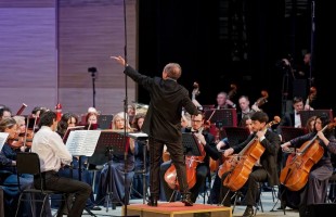 Легендарный маэстро Лисс выступил с Госоркестром Башкортостана