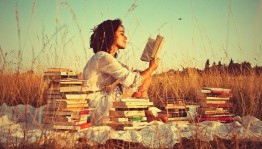 Уличная акция «Поделись любимой книгой»