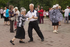 Танцевальная программа «Кому за…»