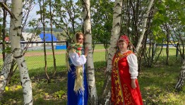 Музыкальная программа «Светла от берез Россия»
