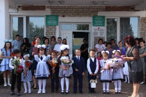 Акция « Учительница-первая моя! »