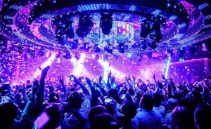 Развлекательная программа «Лето- танцуй»