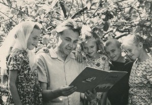Прямой эфир. Литературная гостиная «Сердце, отданное детям»