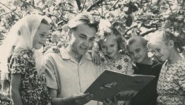 Прямой эфир. Литературная гостиная «Сердце, отданное детям»