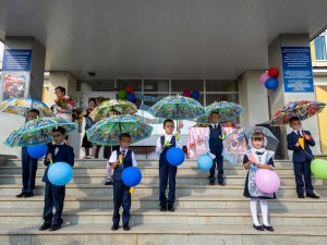 Торжественная линейка «И снова звонок нас зовет на урок»