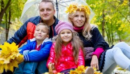 Фотофлешмоб «Под семейным зонтиком»