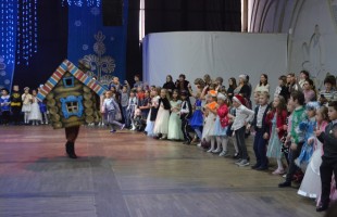 В СГТКО представили новогодний детский спектакль «Алдар и царевна Несмеяна»