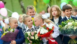 Театрализованное представление «Ура! Ура! Вот и в школу пора!»