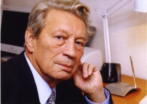 Книжно – иллюстрированная выставка « И травы собирает, и книги сочиняет»