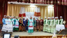 Развлекательная программа «Женщина–свет и тепло»