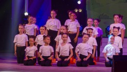 Концерт, посвящение в танцоры «В свете искусственного солнца»