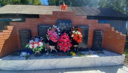 Возложение венков к мемориалу «Аллея Славы»