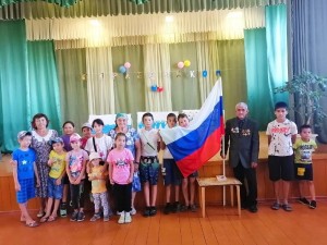 Патриотическая беседа «Флаг нашего государства»