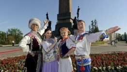 Тематический час «Судьбой Россия нам дана»