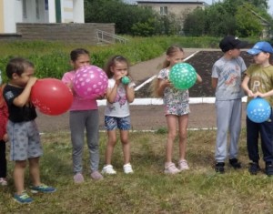 «Веселый экспресс» - информационно - игровая программа.