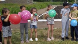 «Веселый экспресс» - информационно - игровая программа.