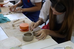 Мастер-класс по ручной лепке из кома глины