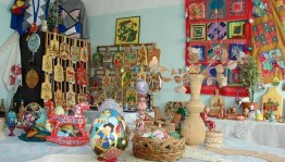 Выставка народного творчества«Наш край талантами славен».