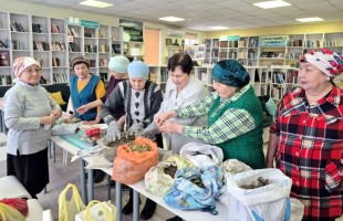 Подушки, чаи, браслеты: В библиотеках Башкортостана продолжается работа по поддержке СВО