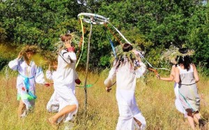 Развлекательная программа «Солнце заиграло–пришел Иван–Купала».