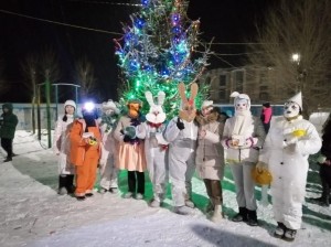 Праздничная программа «Место встречи — Новый год!»