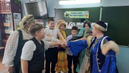 Патриотический час «Вместе все– большая сила, вместе все – страна Россия»