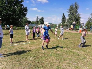 Спортивно-развлекательная программа «Веселиться нам не лень»