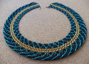 Мастер–класс «Колье из бисера»