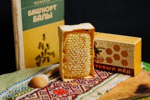 Книжная выставка «Пчелы и пасека»