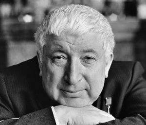 Литературно–музыкальный микс «Он песни нам соткал из нежных слов»