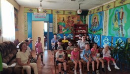 «Сегодня с нами наш поэт»
