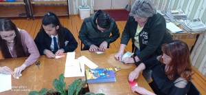 Мастер-класс «Яркие карандаши».