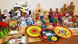 Выставка ДПИ«Бабушкин сундучёк»